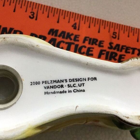 Vintage, high heel shoe salt, and pepper shaker by￼Pelzman - Picture 4 of 4